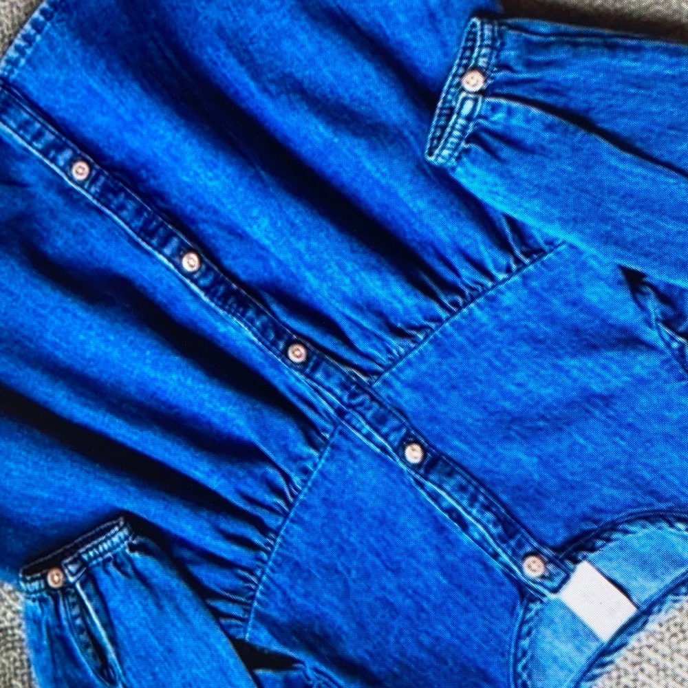 Darling ruffling denim blouse